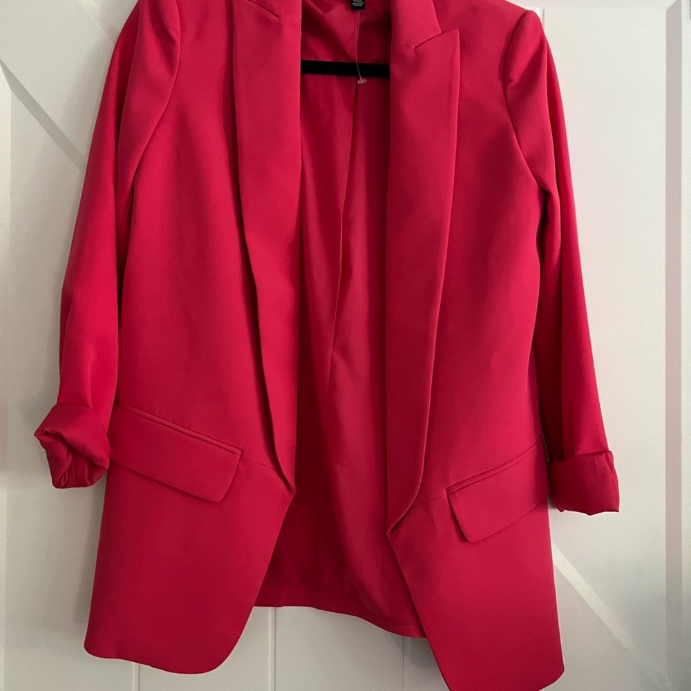 Bright pink oversize blazer, brand new never wore size 2 WHBM